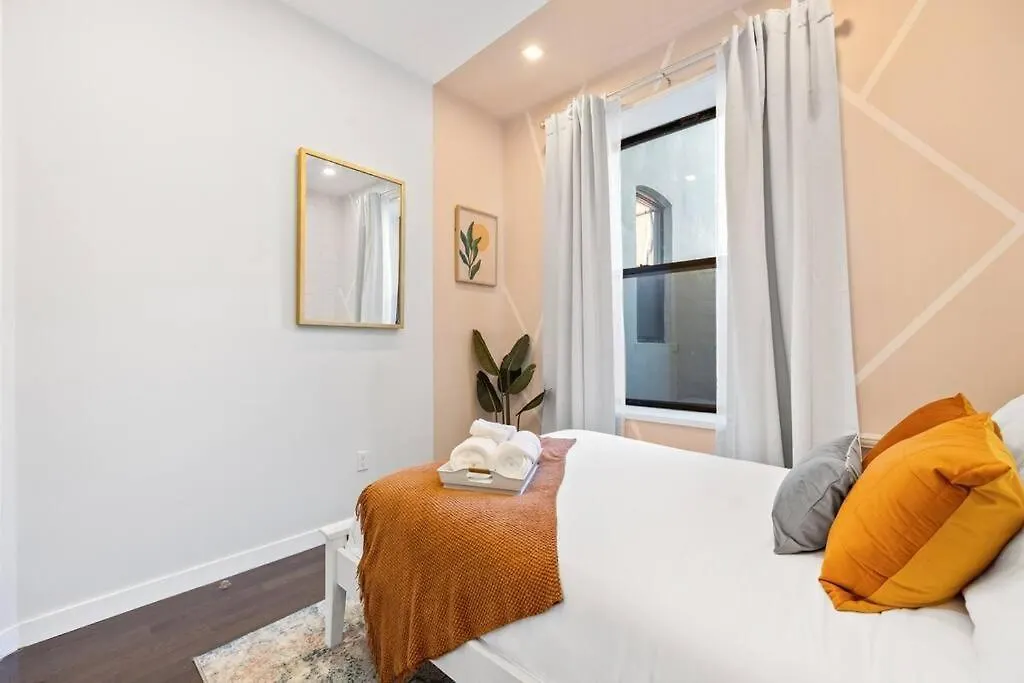 Apartment Swj Btm G, 1 And 2 - Save On 2Day+ Stays_6Br Triplex New York